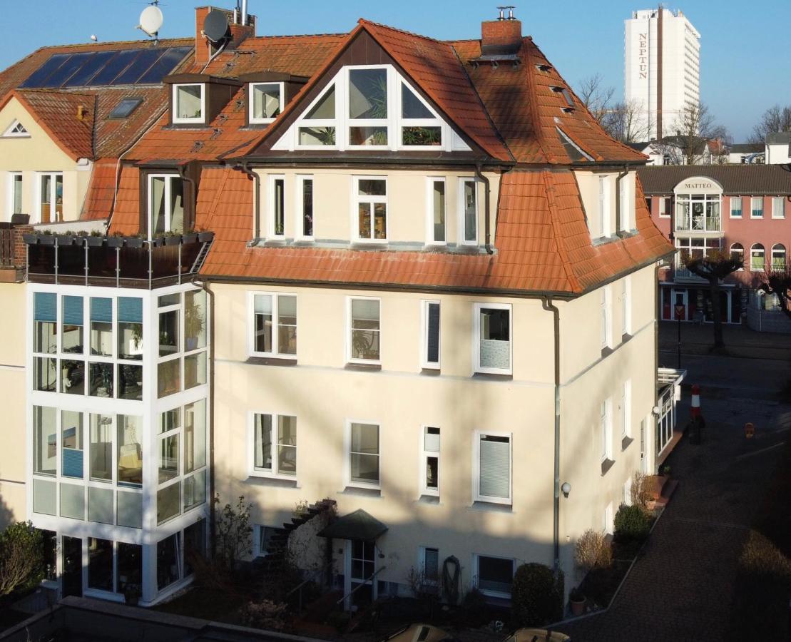 Villa Warnemuende Ferienwohnungen Rostock Eksteriør billede